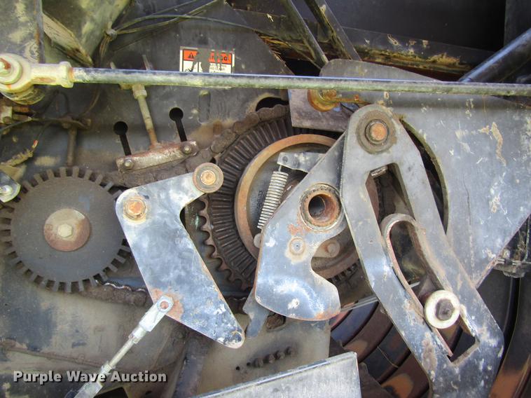 image for item DB2006 1999 New Holland 595 square baler