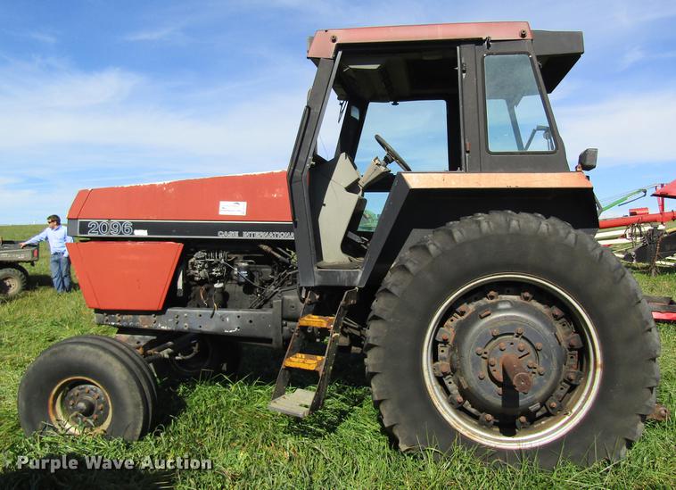 image for item DB2010 1988 Case IH 2096 tractor