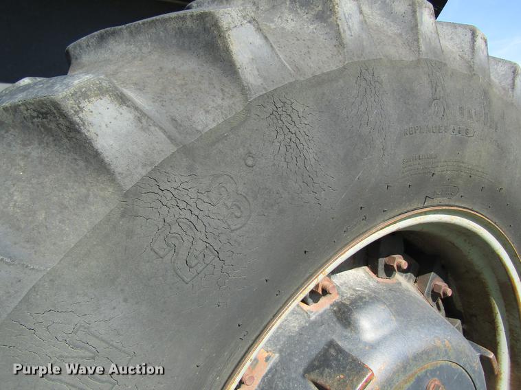 image for item DB2010 1988 Case IH 2096 tractor