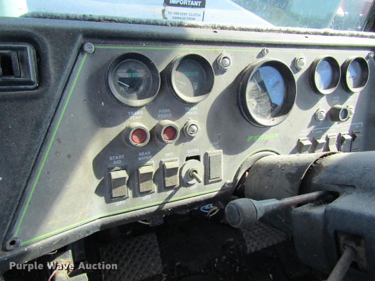 image for item DB2012 1984 Steiger Panther IV KM325 tractor