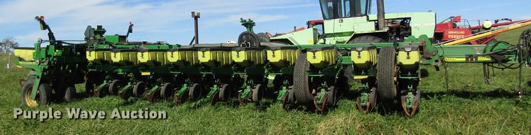 image for item DB2013 2010 John Deere 1770NT MaxEmerge XP planter