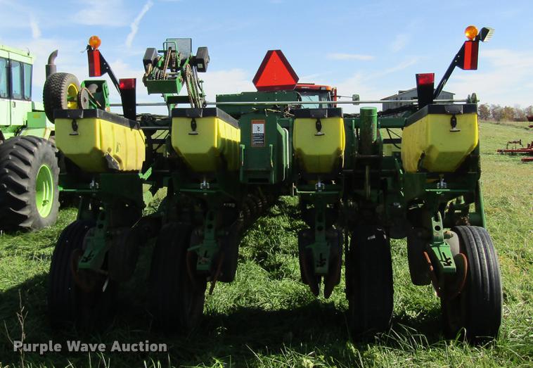 image for item DB2013 2010 John Deere 1770NT MaxEmerge XP planter
