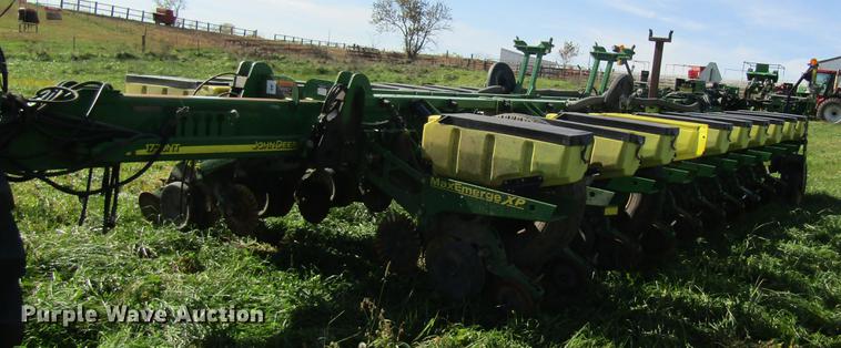 image for item DB2013 2010 John Deere 1770NT MaxEmerge XP planter