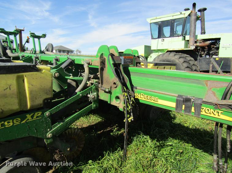 image for item DB2013 2010 John Deere 1770NT MaxEmerge XP planter