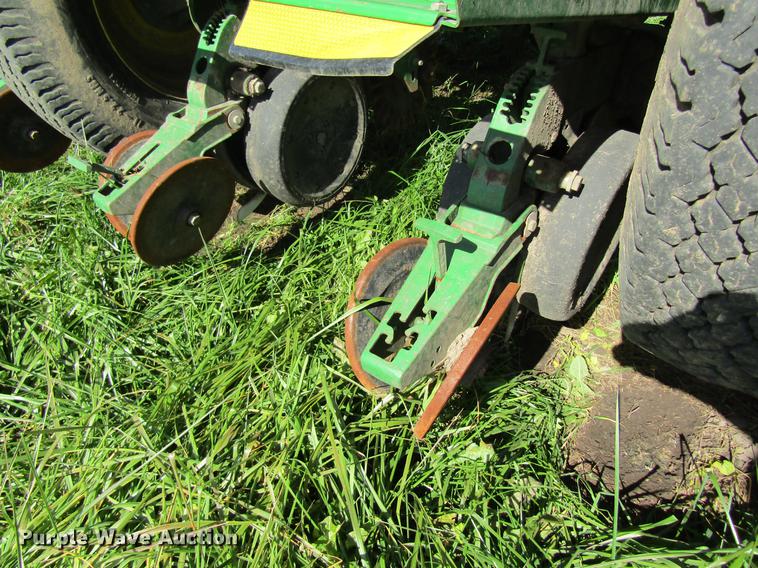 image for item DB2013 2010 John Deere 1770NT MaxEmerge XP planter