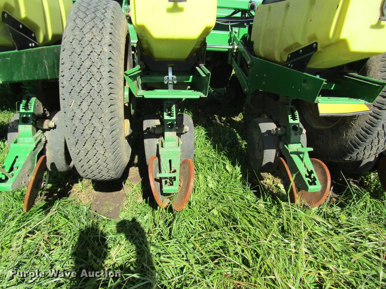 image for item DB2013 2010 John Deere 1770NT MaxEmerge XP planter