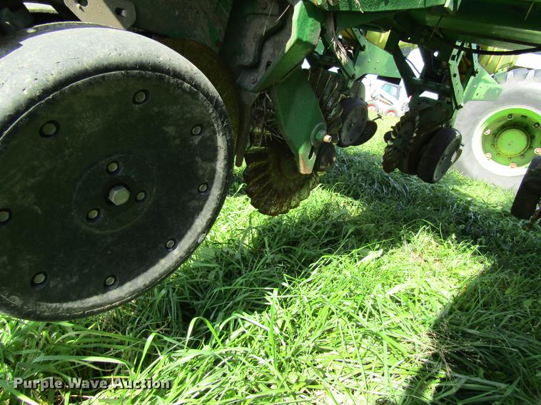 image for item DB2013 2010 John Deere 1770NT MaxEmerge XP planter