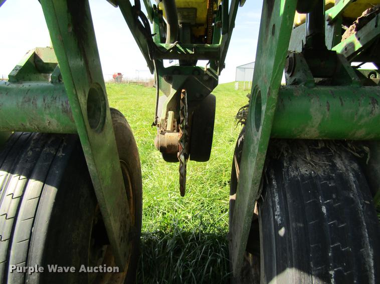 image for item DB2013 2010 John Deere 1770NT MaxEmerge XP planter