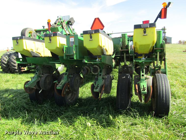 image for item DB2013 2010 John Deere 1770NT MaxEmerge XP planter