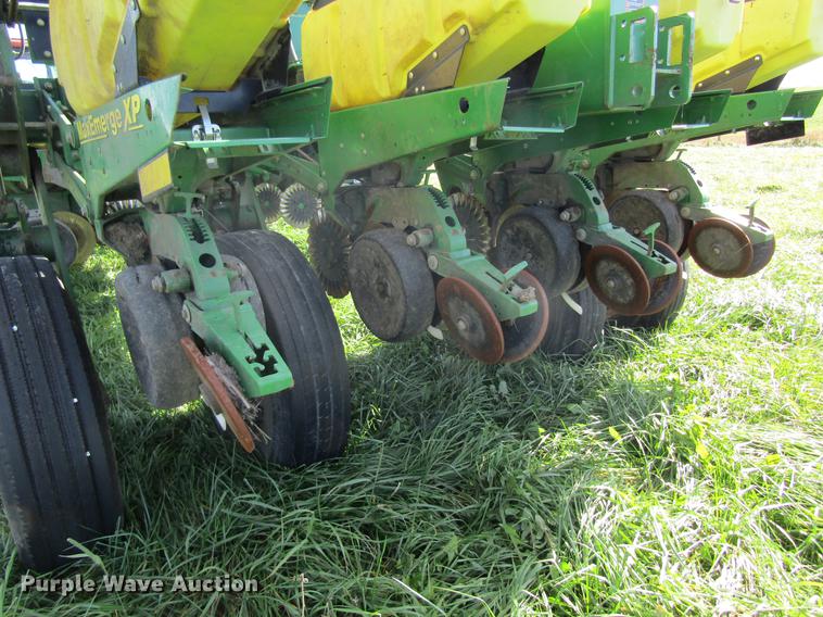 image for item DB2013 2010 John Deere 1770NT MaxEmerge XP planter