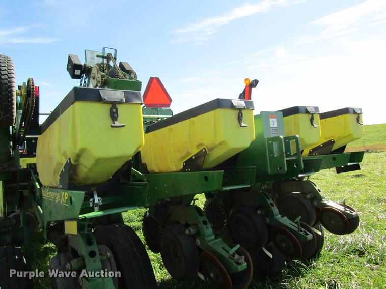 image for item DB2013 2010 John Deere 1770NT MaxEmerge XP planter