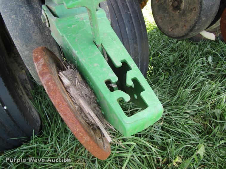 image for item DB2013 2010 John Deere 1770NT MaxEmerge XP planter