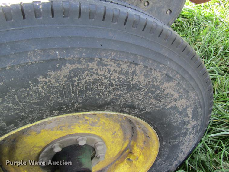 image for item DB2013 2010 John Deere 1770NT MaxEmerge XP planter