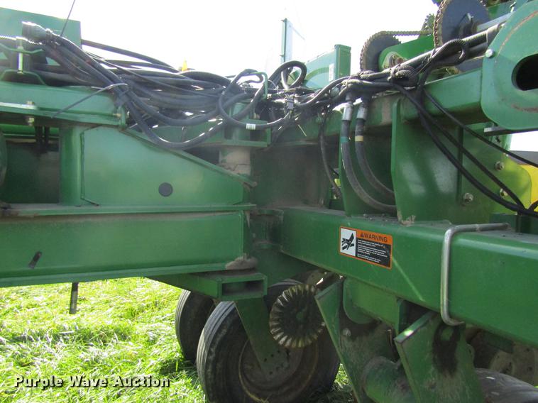 image for item DB2013 2010 John Deere 1770NT MaxEmerge XP planter