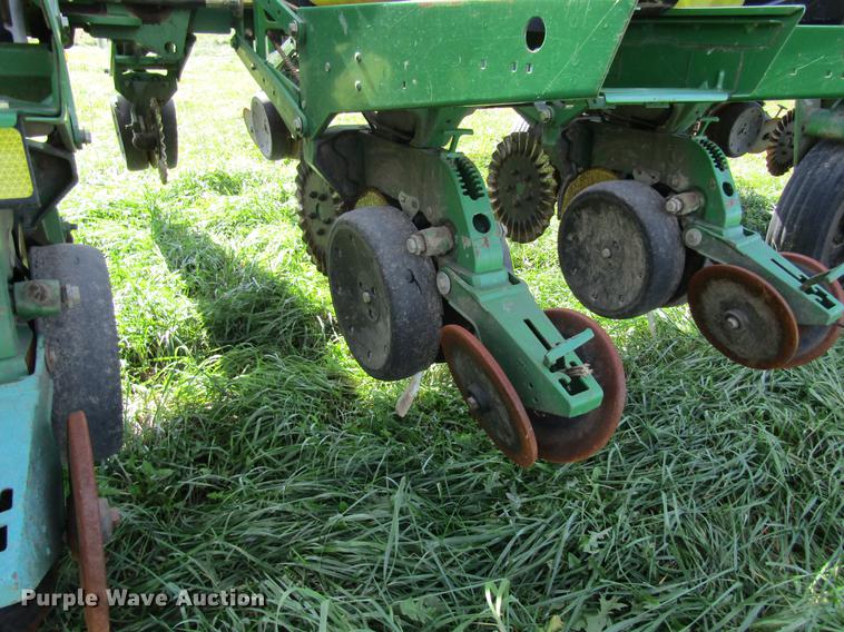 image for item DB2013 2010 John Deere 1770NT MaxEmerge XP planter