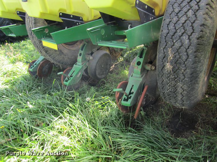 image for item DB2013 2010 John Deere 1770NT MaxEmerge XP planter