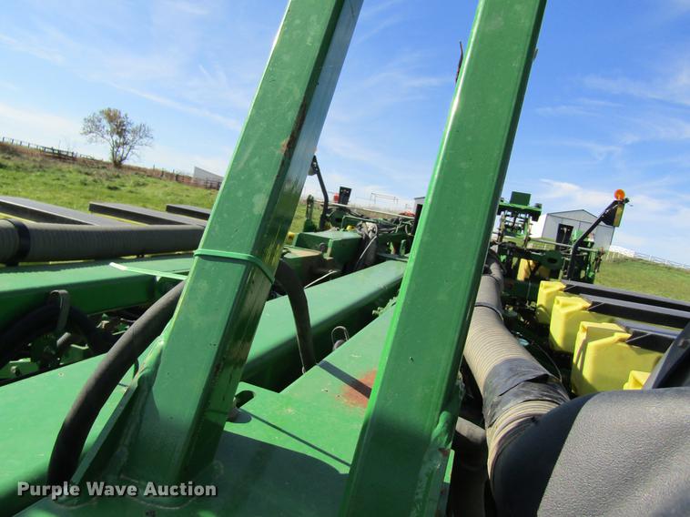 image for item DB2013 2010 John Deere 1770NT MaxEmerge XP planter