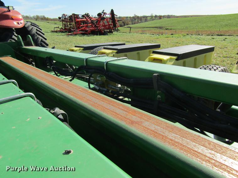 image for item DB2013 2010 John Deere 1770NT MaxEmerge XP planter