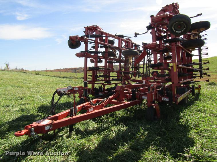 image for item DB2016 Krause 5635-42 field cultivator