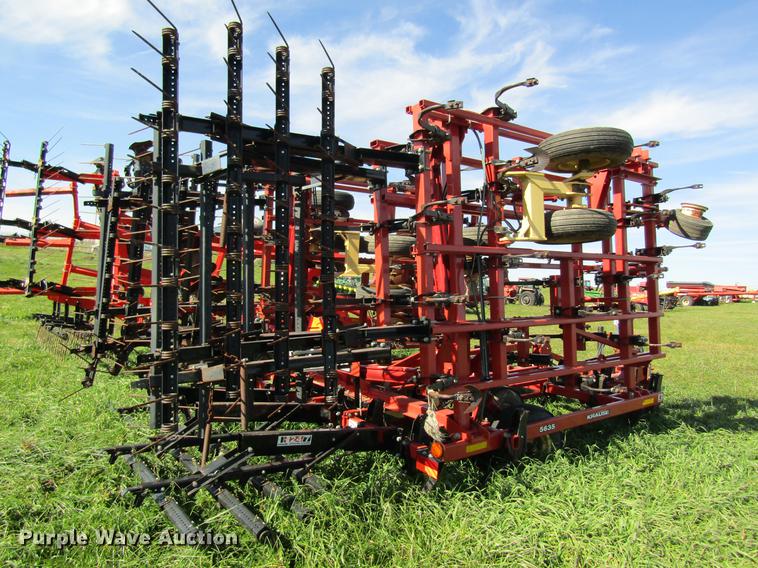 image for item DB2016 Krause 5635-42 field cultivator