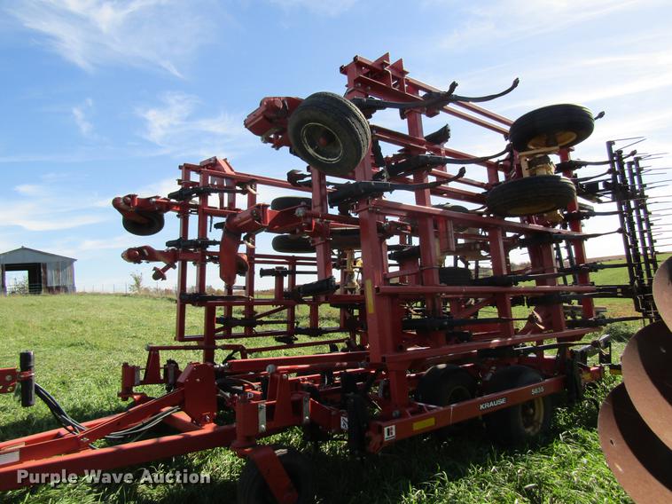 image for item DB2016 Krause 5635-42 field cultivator