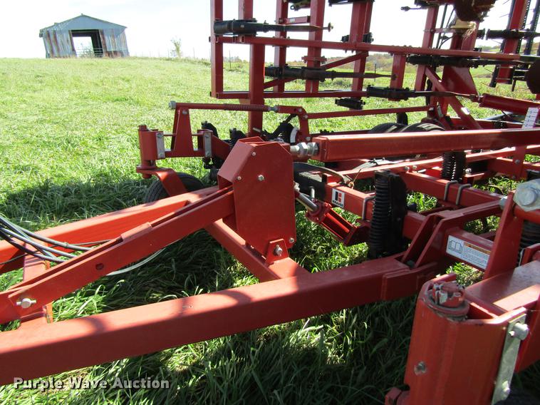 image for item DB2016 Krause 5635-42 field cultivator