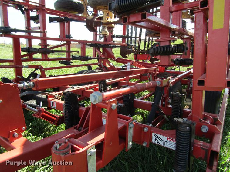 image for item DB2016 Krause 5635-42 field cultivator