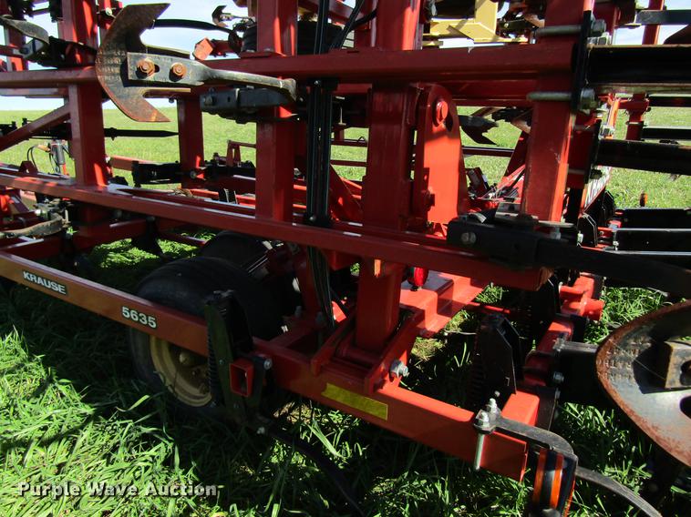 image for item DB2016 Krause 5635-42 field cultivator