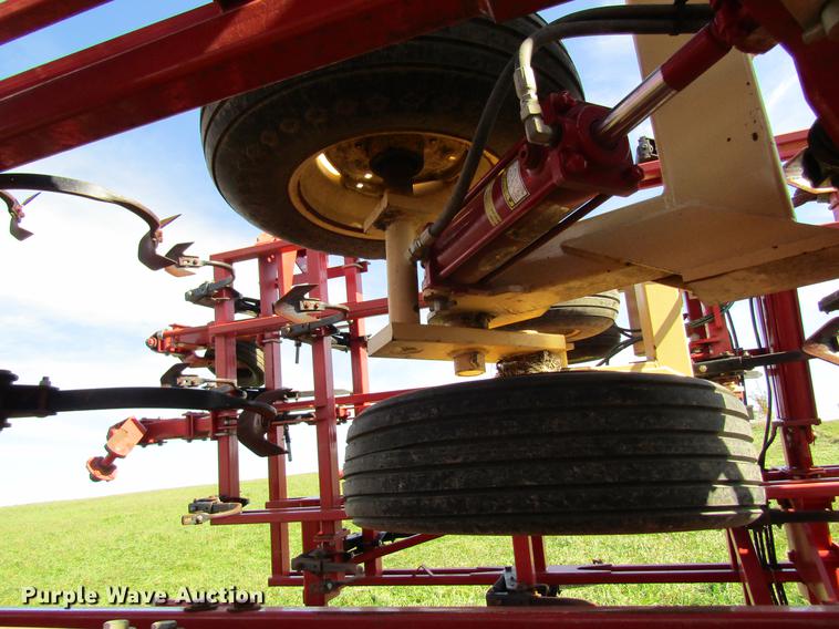 image for item DB2016 Krause 5635-42 field cultivator