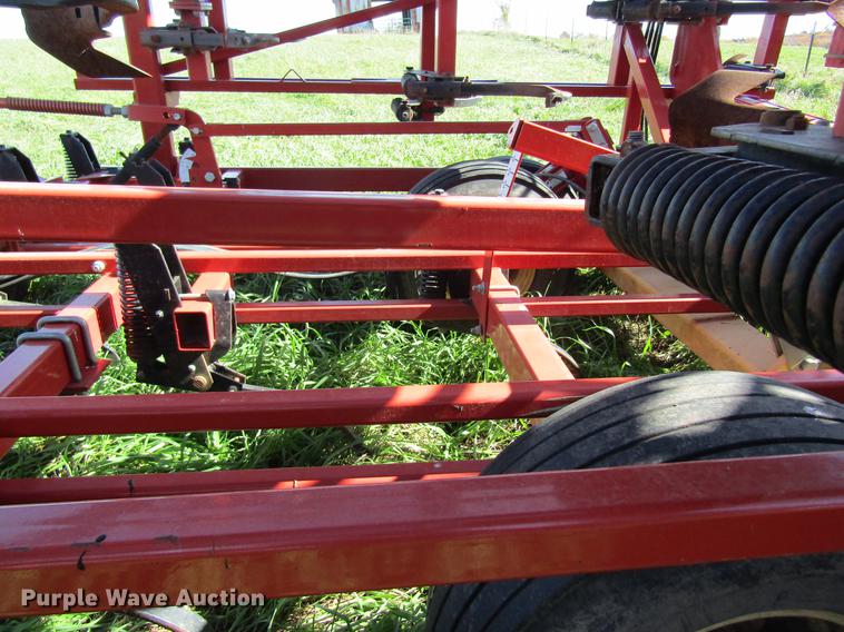 image for item DB2016 Krause 5635-42 field cultivator