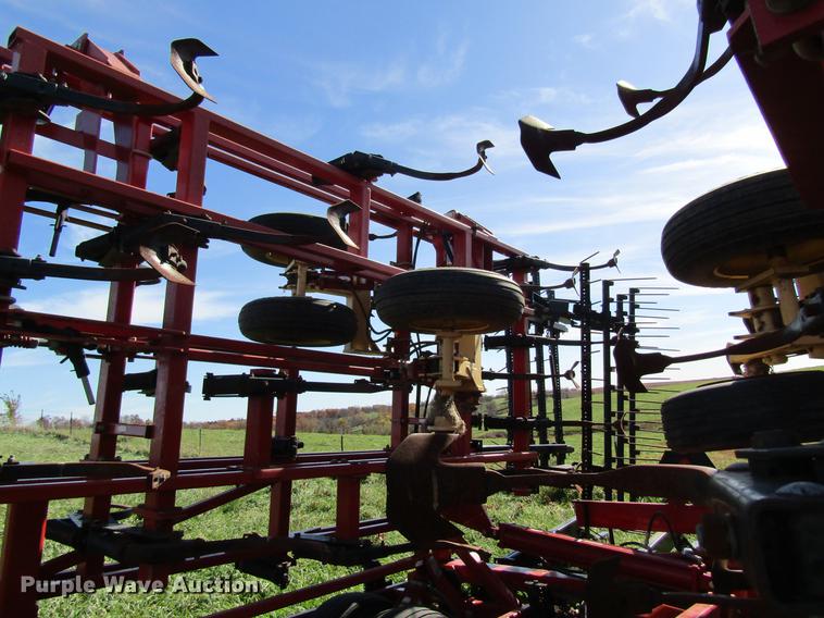 image for item DB2016 Krause 5635-42 field cultivator