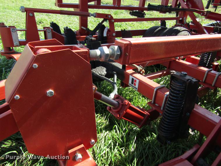 image for item DB2016 Krause 5635-42 field cultivator