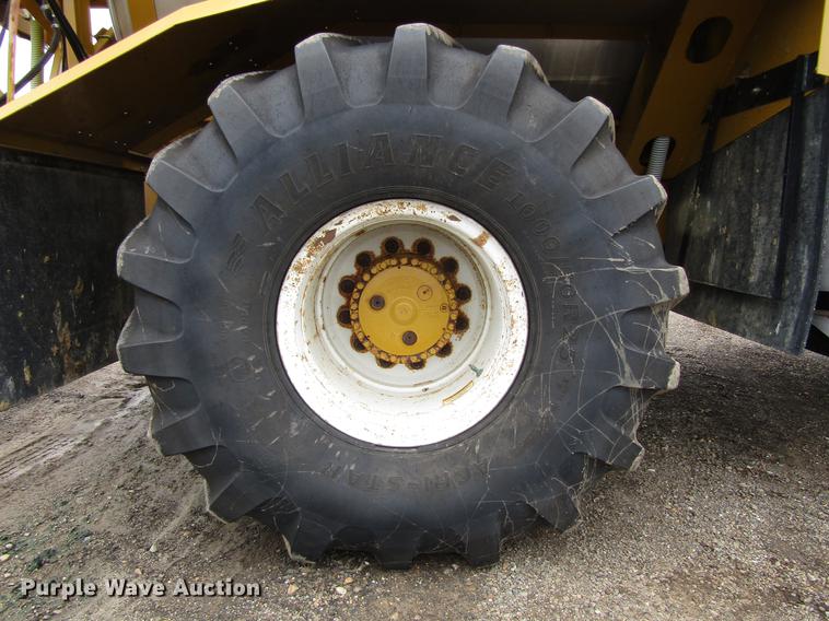 image for item DC0071 2006 Ag-Chem TerraGator 6103 sprayer