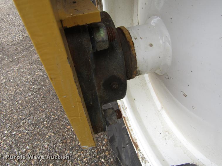 image for item DC0071 2006 Ag-Chem TerraGator 6103 sprayer