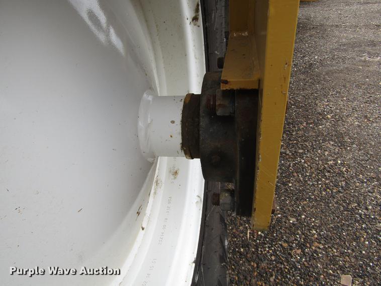 image for item DC0071 2006 Ag-Chem TerraGator 6103 sprayer