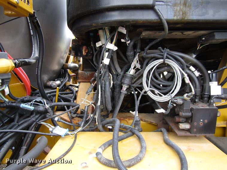 image for item DC0071 2006 Ag-Chem TerraGator 6103 sprayer