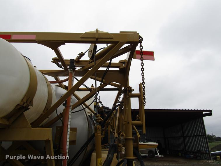 image for item DC0071 2006 Ag-Chem TerraGator 6103 sprayer