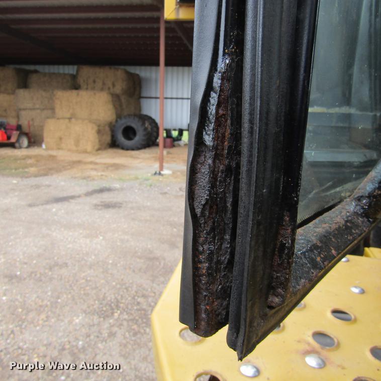 image for item DC0071 2006 Ag-Chem TerraGator 6103 sprayer