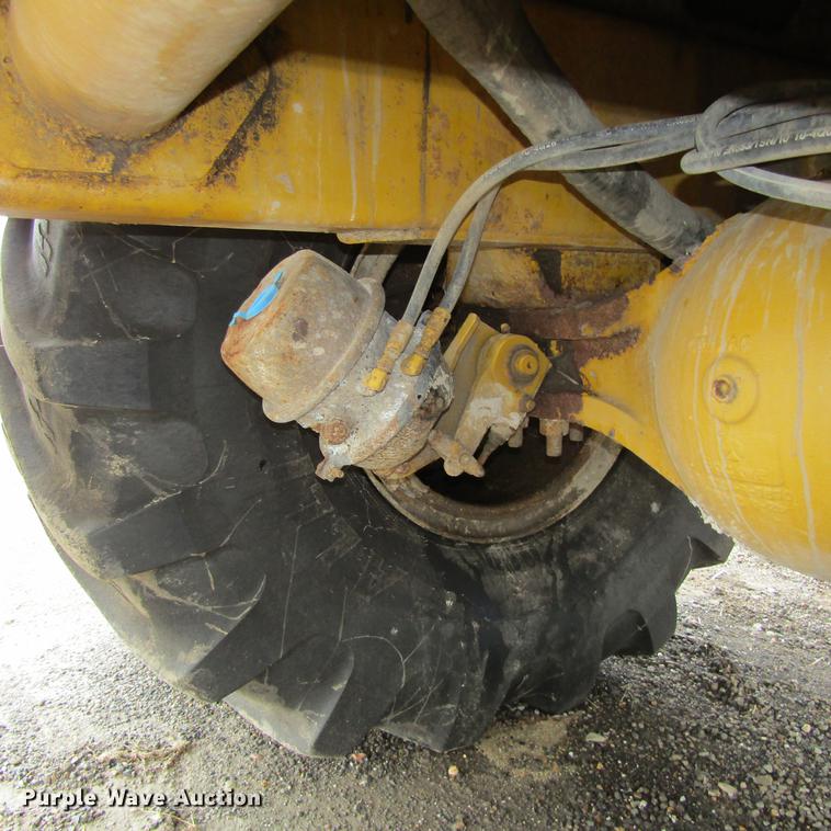 image for item DC0071 2006 Ag-Chem TerraGator 6103 sprayer