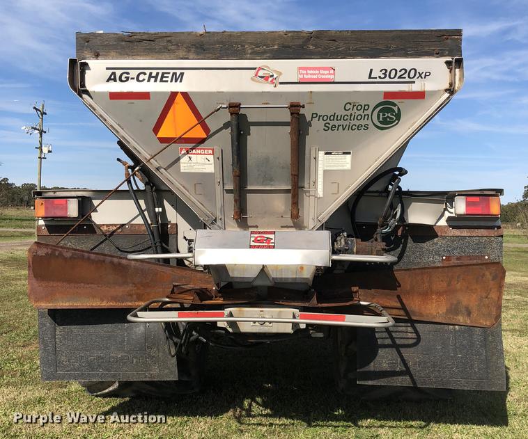 image for item DC0170 2006 Ag-Chem TerraGator 8103 applicator