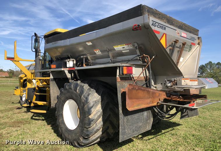 image for item DC0170 2006 Ag-Chem TerraGator 8103 applicator