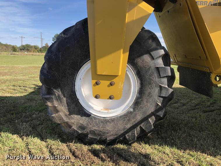 image for item DC0170 2006 Ag-Chem TerraGator 8103 applicator