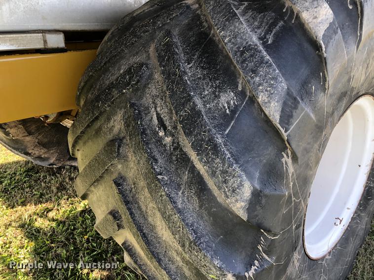 image for item DC0170 2006 Ag-Chem TerraGator 8103 applicator