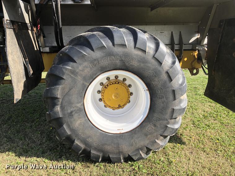 image for item DC0170 2006 Ag-Chem TerraGator 8103 applicator