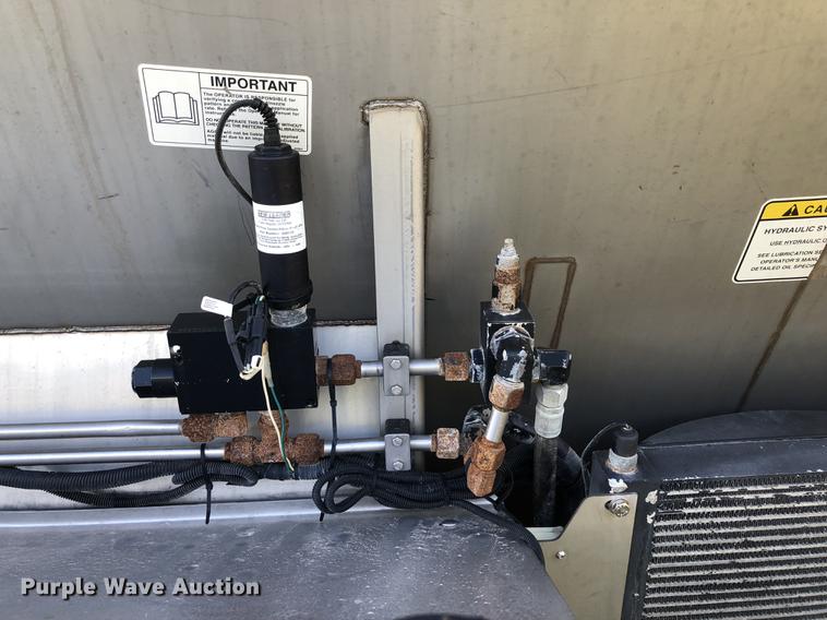 image for item DC0170 2006 Ag-Chem TerraGator 8103 applicator