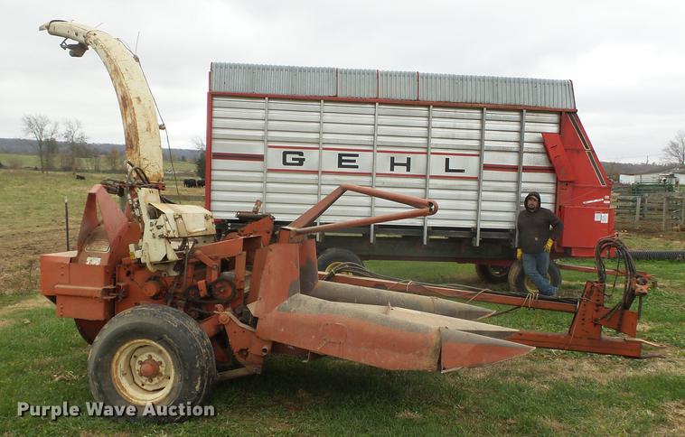 image for item DD2441 Hesston 7150 forage harvester