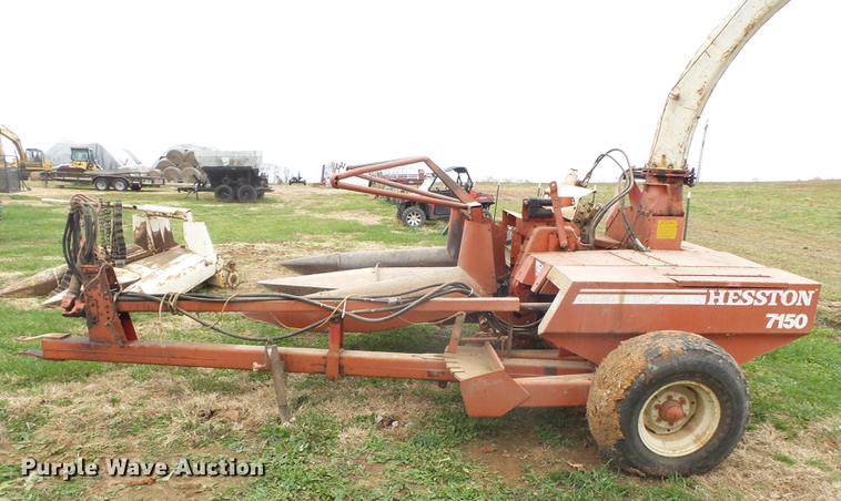 image for item DD2441 Hesston 7150 forage harvester
