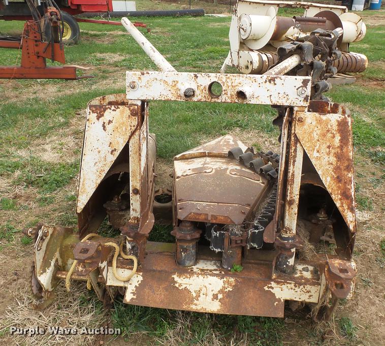 image for item DD2441 Hesston 7150 forage harvester