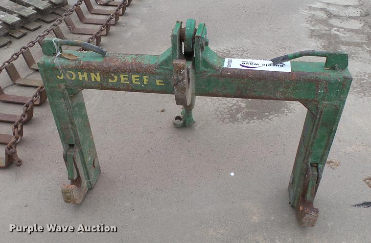 image for item DD2443 John Deere three point quick attach