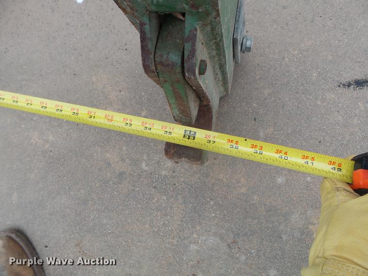 image for item DD2443 John Deere three point quick attach